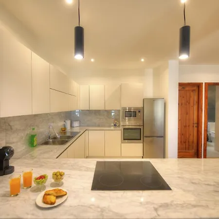 Large And Comfortable 2-bedroom In Dbri1-1 דירה