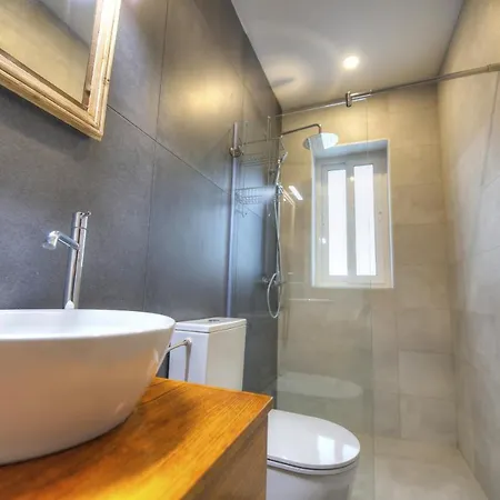 Large And Comfortable 2-bedroom In Dbri1-1 דירה