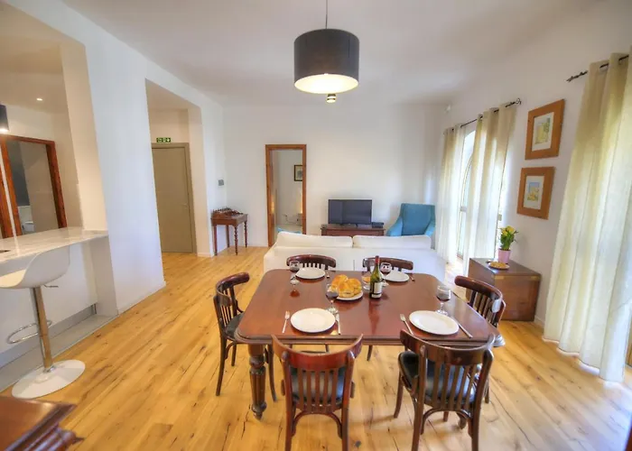 Large And Comfortable 2-bedroom In Dbri1-1