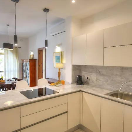 Large And Comfortable 2-bedroom In Dbri1-1