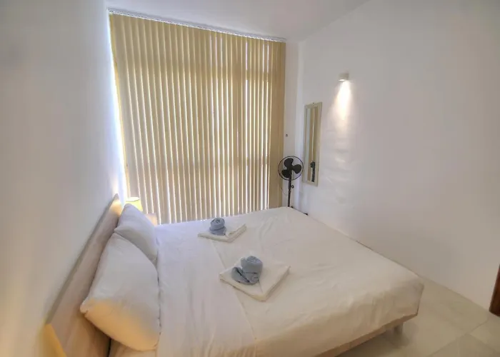 Apartment Large And Comfortable 2-bedroom In Dbri1-1 *